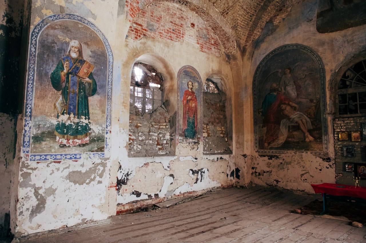 В заброшенный храм на окраине Лебедянского округа до сих пор приходят молиться В заброшенный храм на окраине Лебедянского округа до сих пор приходят молиться