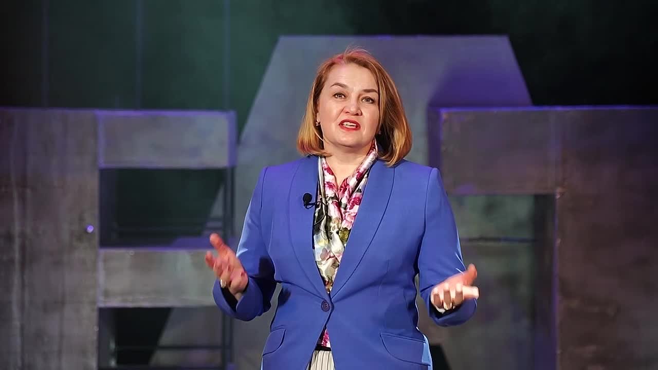 Дорогие артисты, режиссёры, работники сцены, все, кто посвятил себя театру, поздравляю вас с Международным днём театра!