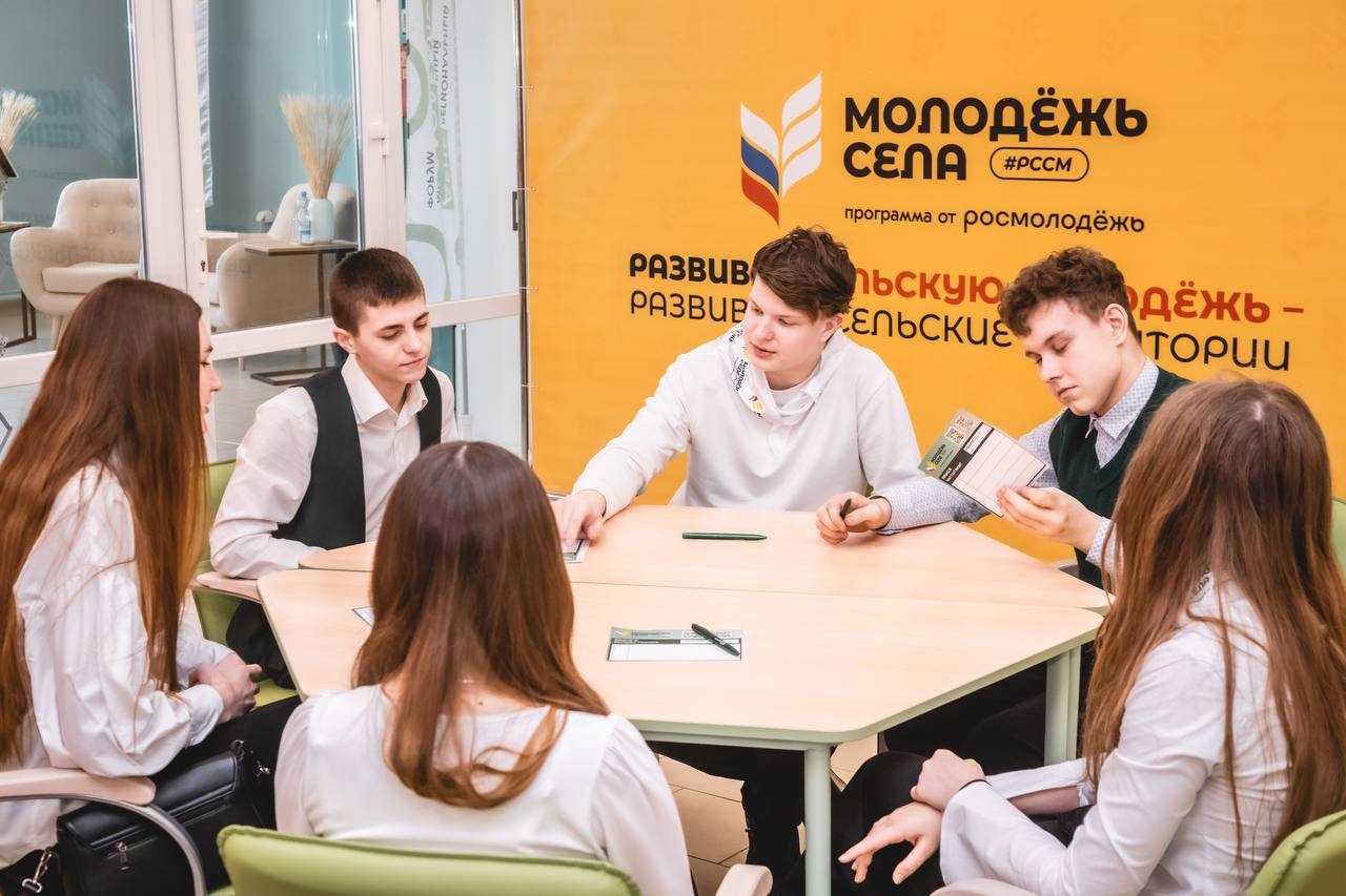 Евгения Уваркина: С рабочим визитом в Липецкую область приехала министр сельского хозяйства РФ Оксана Лут Евгения Уваркина: С рабочим визитом в Липецкую область приехала министр сельского хозяйства РФ Оксана Лут