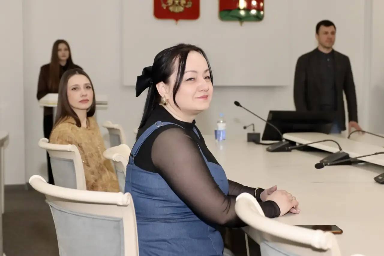 25 роликов, 5 часов теории и практики на образовательном интенсиве «Использование нейросетей для создания видео» и общая гордость за Липецкую область 25 роликов, 5 часов теории и практики на образовательном интенсиве «Использование нейросетей для создания видео» и общая гордость за Липецкую область