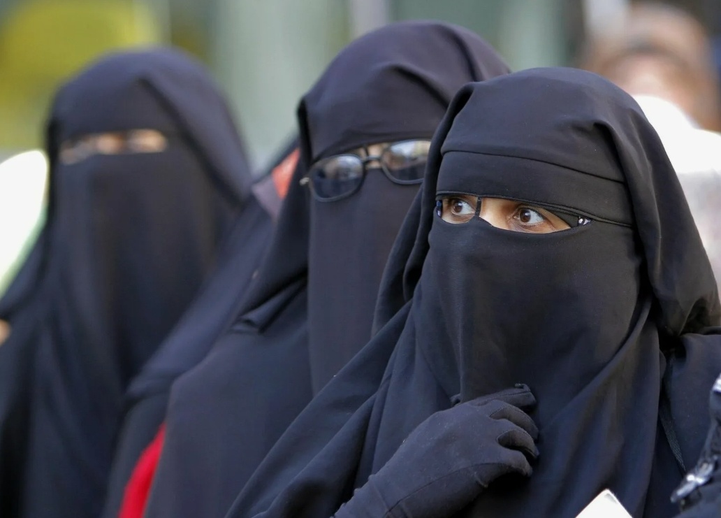 Новые ограничения: в Госдуму внесен законопроект о штрафах за закрытое лицо