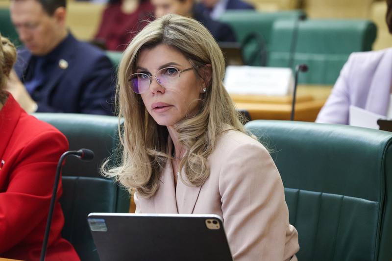 Евгения Уваркина: Почему таксист должен платить за целый год, если выезжает только в сезон? Этот пробел в законодательстве скоро закроют