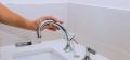 Как справиться с протечкой под краном: эффективные методы и советы