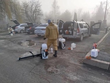 Сегодня на городских кладбищах провели акарицидную обработку