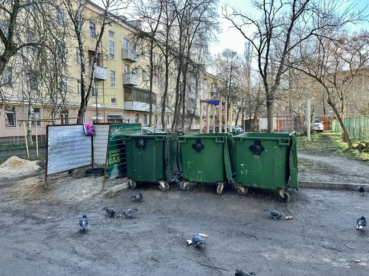 Провели очередной рейд по контейнерным площадкам Провели очередной рейд по контейнерным площадкам