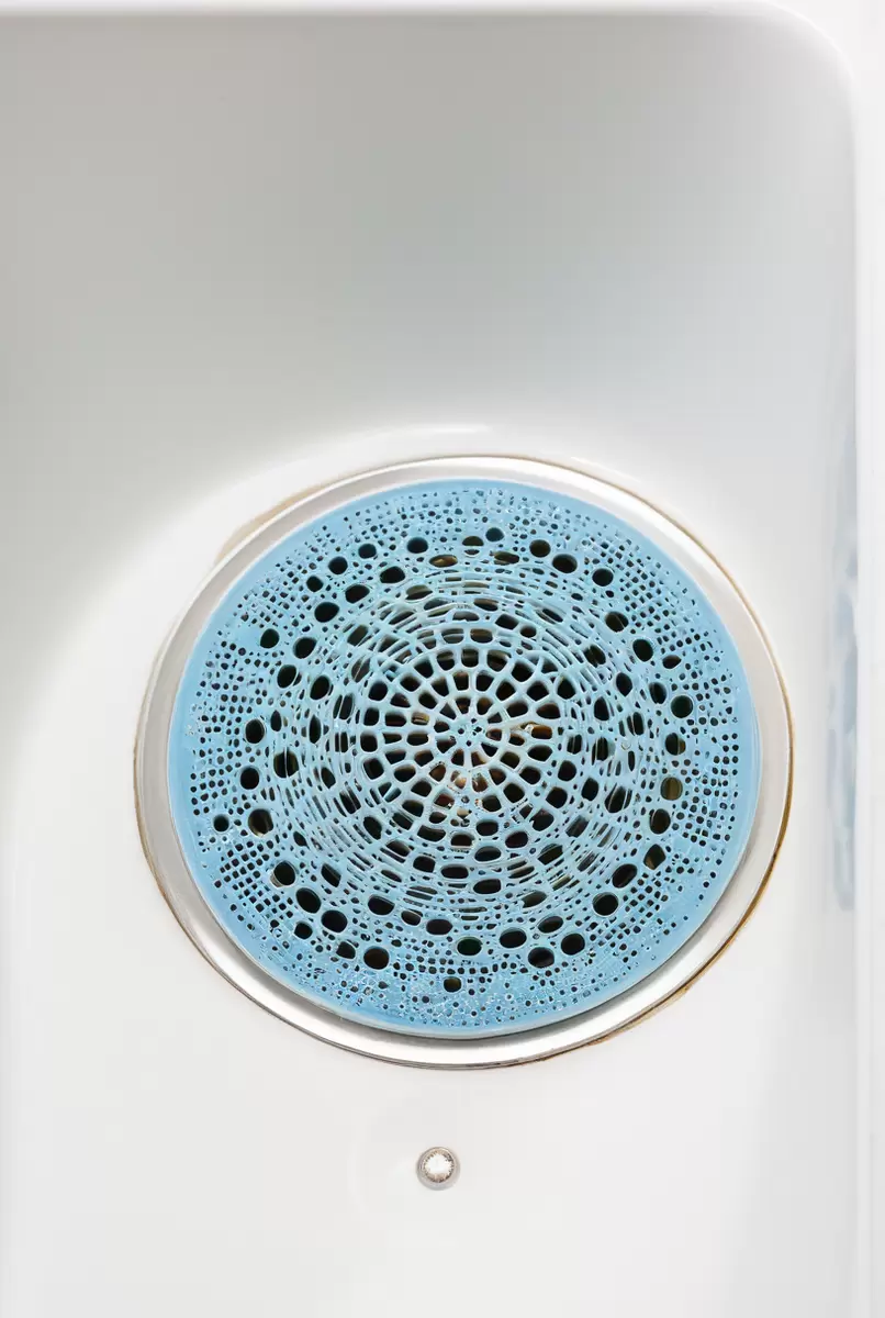 Как защитить трубы от засоров: советы и фильтры для идеального слива