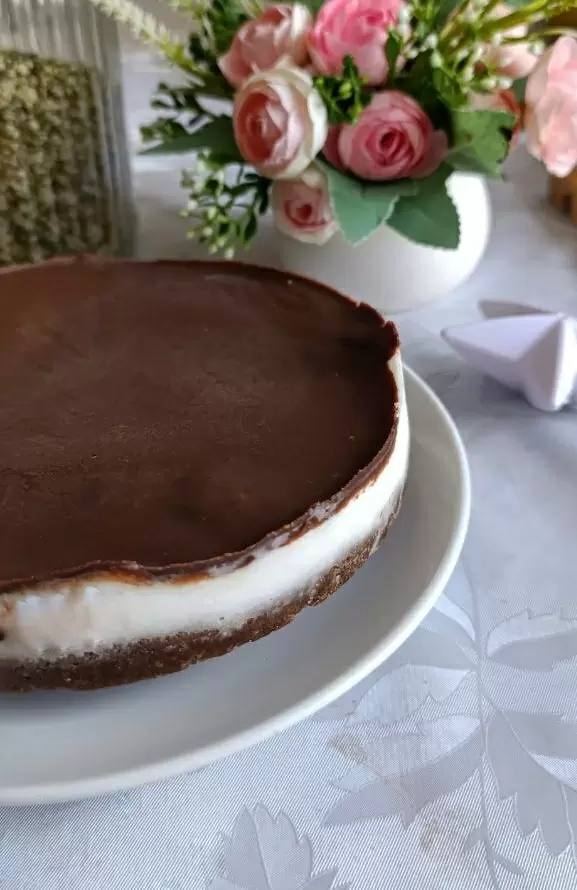 Кулинарный хит: готовим торт-мороженое в стиле Сникерс без вреда для здоровья