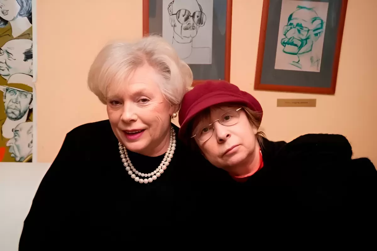 Когда дружба становится соседством: история общего дома Ахеджаковой и Будницкой