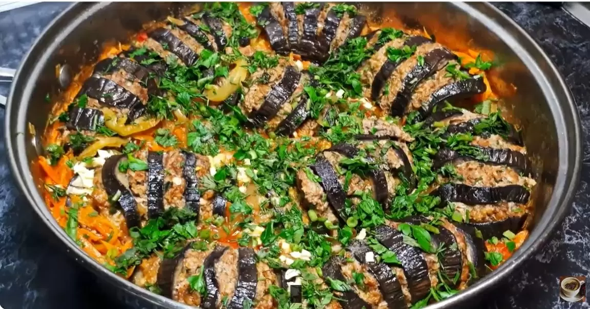 Простое и вкусное блюдо: как приготовить фаршированные баклажаны с мясом