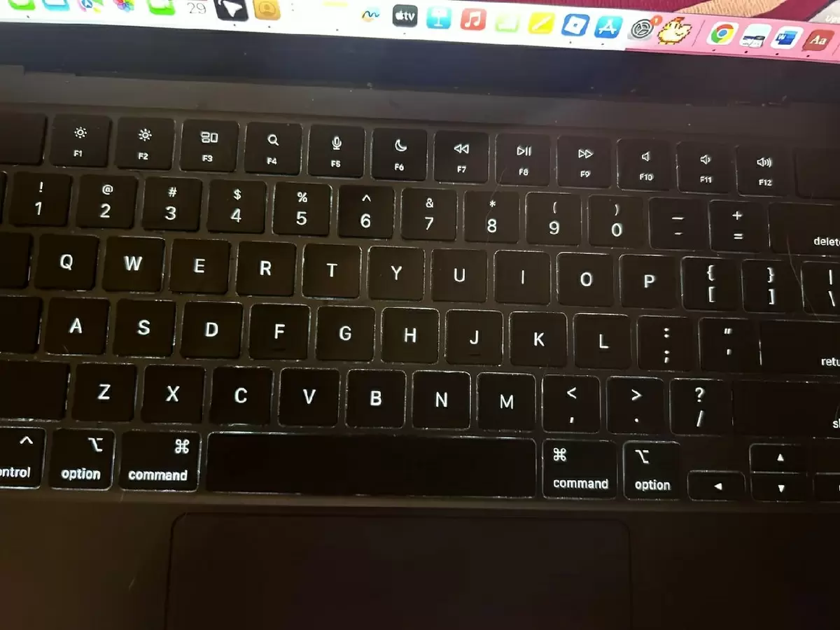Как эффективно очистить клавиатуру: секреты чистоты для вашего компьютера