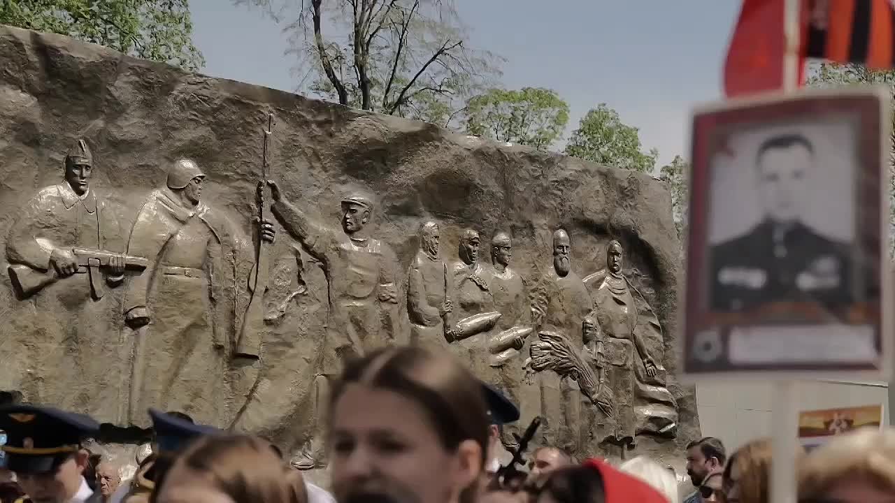 9 мая в Липецке прошел трогательный и торжественный день, посвященный 81-й годовщине Великой Победы