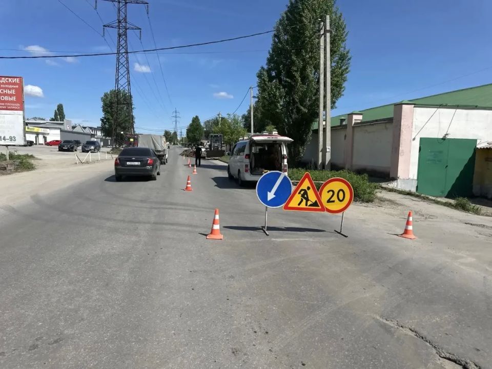 В Липецке приступили к ремонту асфальтобетонного покрытия на проезде Поперечном В Липецке приступили к ремонту асфальтобетонного покрытия на проезде Поперечном