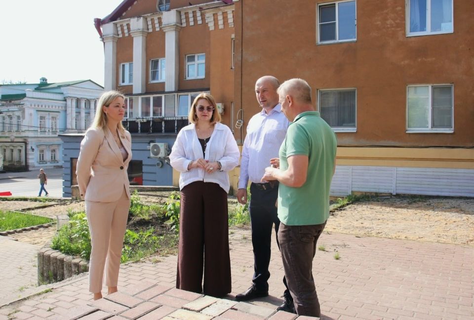 Депутат облсовета Елена Богомолова: Сквер на улице Фрунзе полностью обновится
