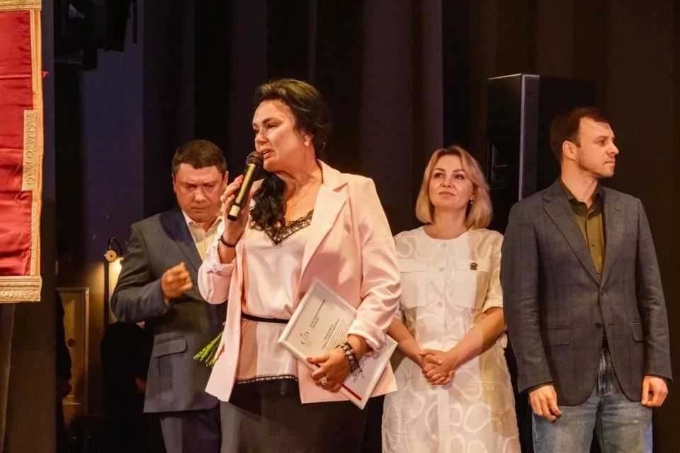 Евгения Уваркина: Меня пригласили на спектакль «История любви» в инклюзивном театре «Параллели», но, к сожалению, я не смогла присутствовать Евгения Уваркина: Меня пригласили на спектакль «История любви» в инклюзивном театре «Параллели», но, к сожалению, я не смогла присутствовать