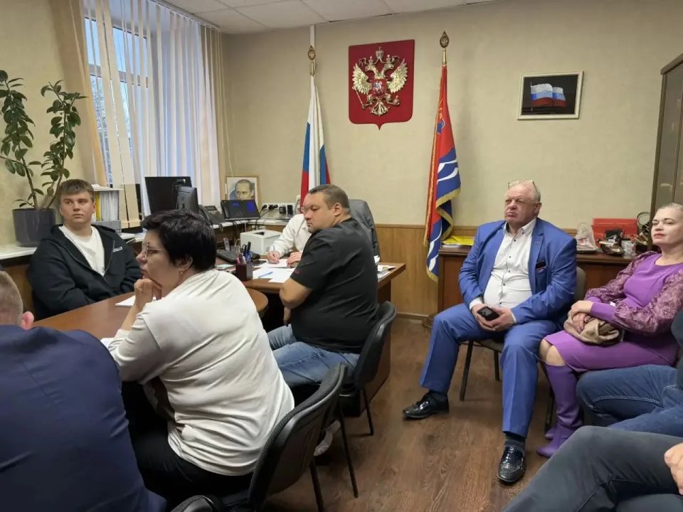 Сегодня в ЦИК России состоялось совещание с представителями политических партий по вопросам, связанным с участием политических партий в выборах депутатов Государственной Думы Федерального Собрания Российской Федерации... Сегодня в ЦИК России состоялось совещание с представителями политических партий по вопросам, связанным с участием политических партий в выборах депутатов Государственной Думы Федерального Собрания Российской Федерации...