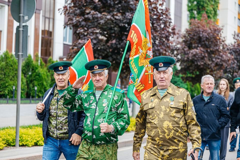 В Липецке отметили День пограничника В Липецке отметили День пограничника