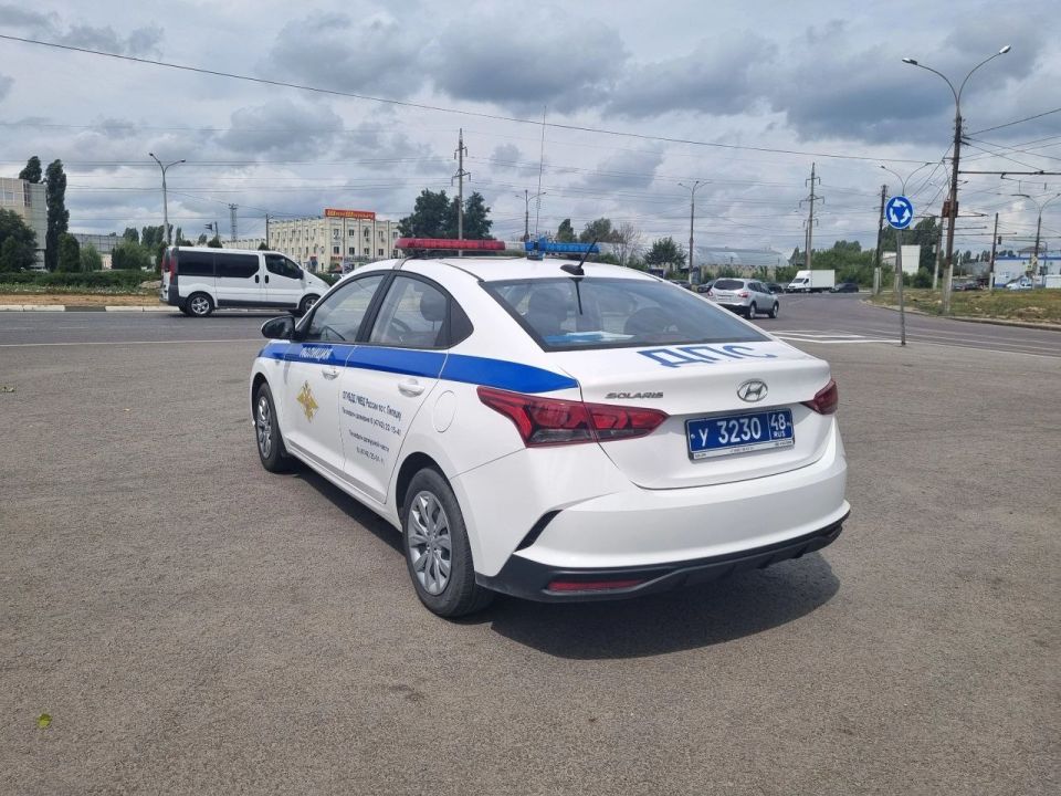 В прошедшие сутки на дорогах Липецкой области было зарегистрировано три дорожно-транспортных происшествия, в которых пострадали пять человек, один – погиб