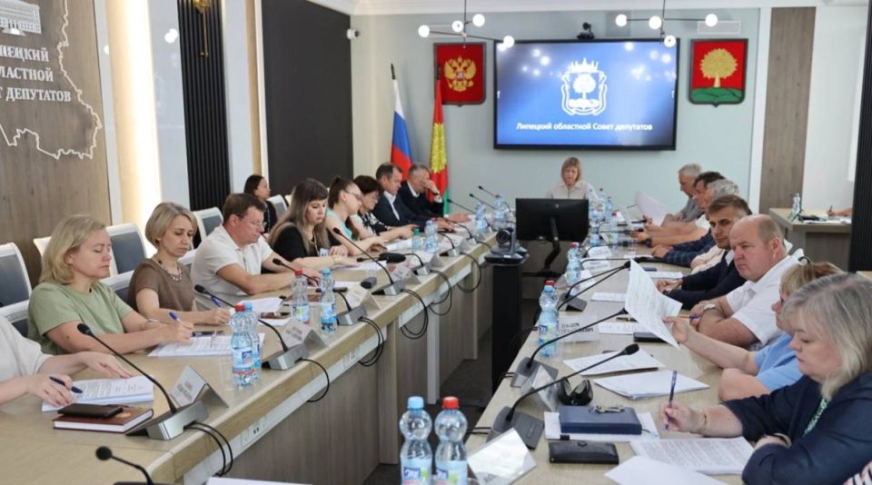 В Липецкой области продлят выплаты сотрудникам УФСИН, полиции и нацгвардии В Липецкой области продлят выплаты сотрудникам УФСИН, полиции и нацгвардии
