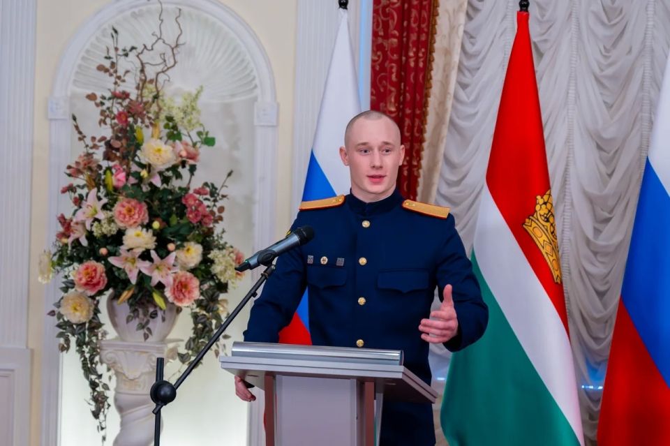 Курсанту Московской академии СК России имени А.Я. Сухарева вручили диплом и нагрудный знак «Горячее сердце» Курсанту Московской академии СК России имени А.Я. Сухарева вручили диплом и нагрудный знак «Горячее сердце»
