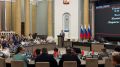 На сессии парламентарии заслушали доклад вице-губернатора региона Сергея Курбатова о реализации госпрограмм Липецкой области за 2025 год