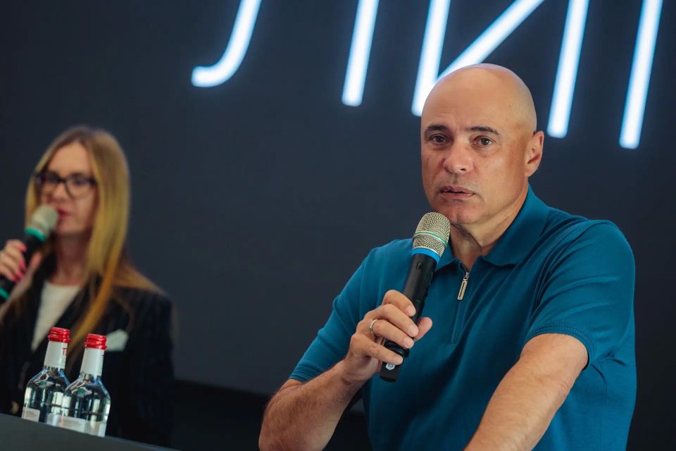 Игорь Артамонов: Сегодня вместе с моим заместителем Сергеем Курбатовым приняли участие в стратегической сессии деловой миссии ClubFirst Игорь Артамонов: Сегодня вместе с моим заместителем Сергеем Курбатовым приняли участие в стратегической сессии деловой миссии ClubFirst