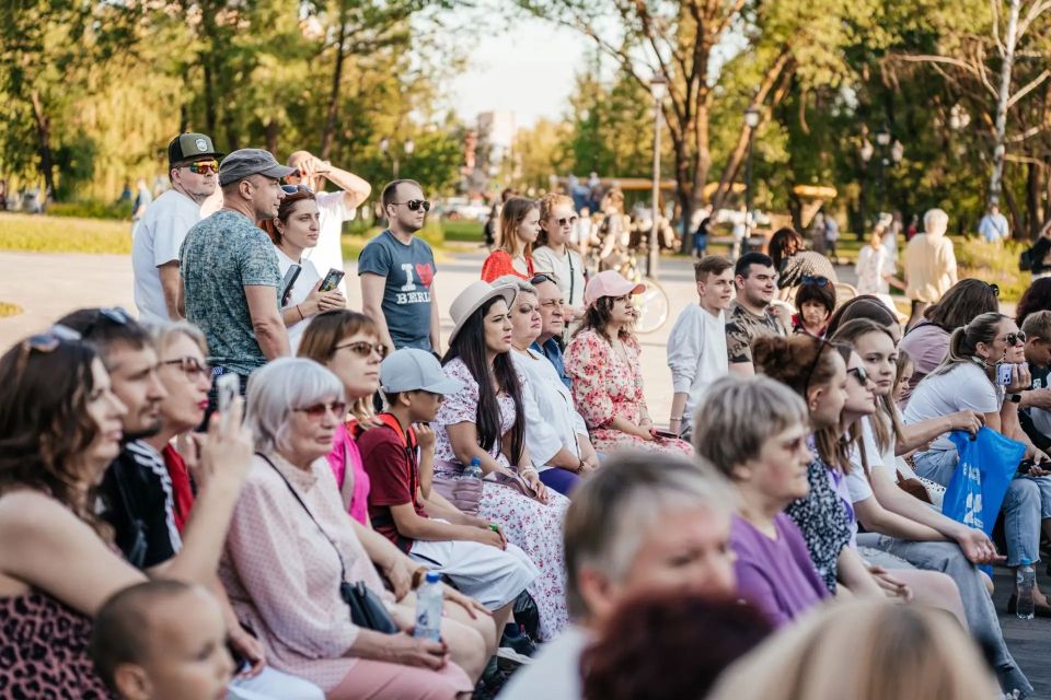 В Нижнем парке состоялось открытие летнего сезона проекта «Голос города» В Нижнем парке состоялось открытие летнего сезона проекта «Голос города»