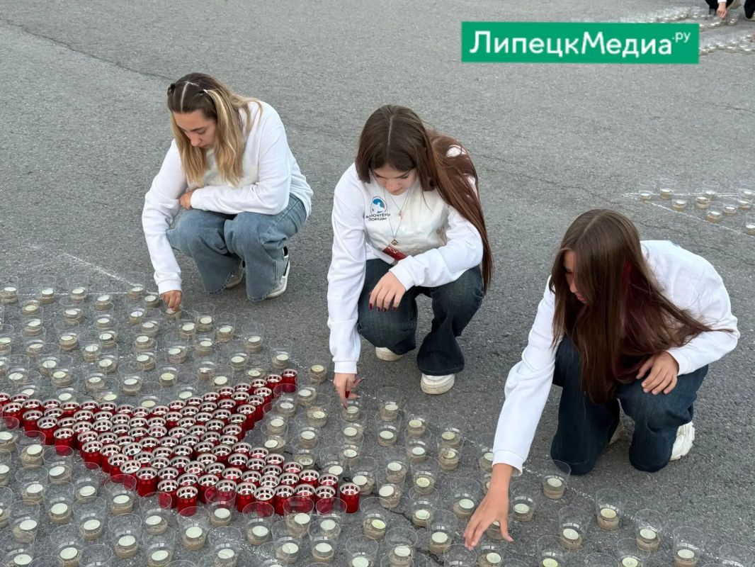 К акции «Свеча Памяти» готовятся волонтёры на площади ЛенинаСоборная в областном центре К акции «Свеча Памяти» готовятся волонтёры на площади ЛенинаСоборная в областном центре