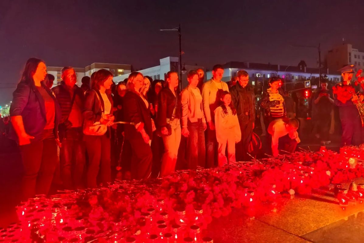 Свеча памяти горит в наших сердцах Свеча памяти горит в наших сердцах
