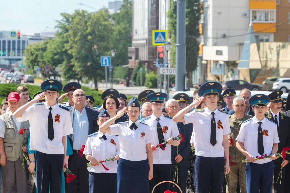 В День памяти и скорби Липецк вспоминает героев Великой Отечественной В День памяти и скорби Липецк вспоминает героев Великой Отечественной