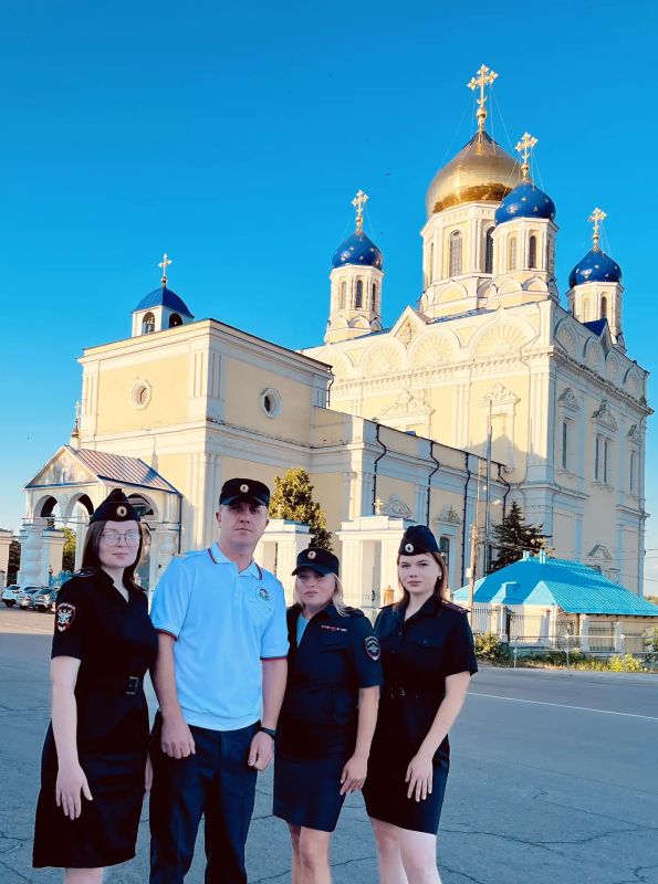 Изображение самолета из 5000 свечей зажгли в Ельце Изображение самолета из 5000 свечей зажгли в Ельце