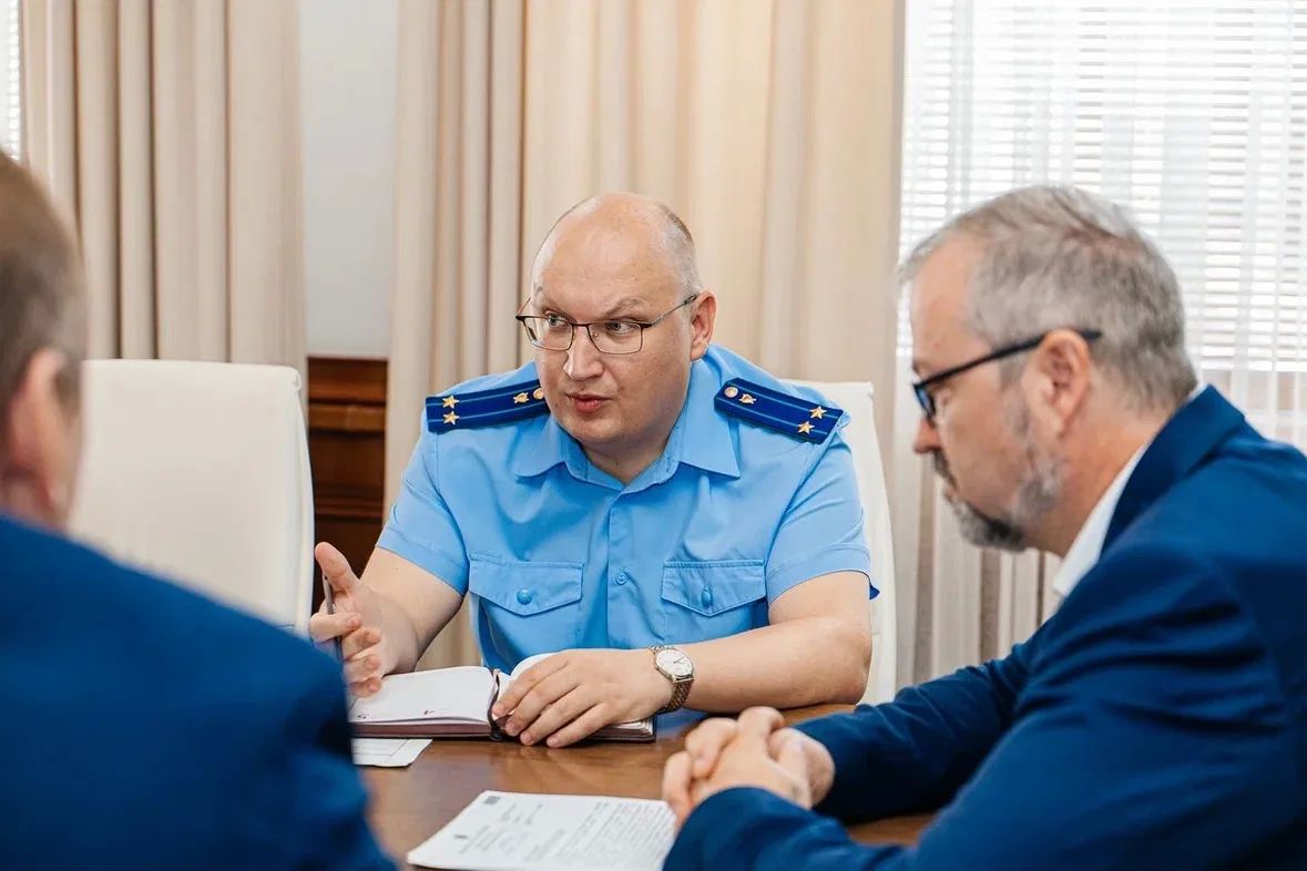 Сегодня провели рабочую встречу с представителем прокуратуры Липецкой области Сегодня провели рабочую встречу с представителем прокуратуры Липецкой области