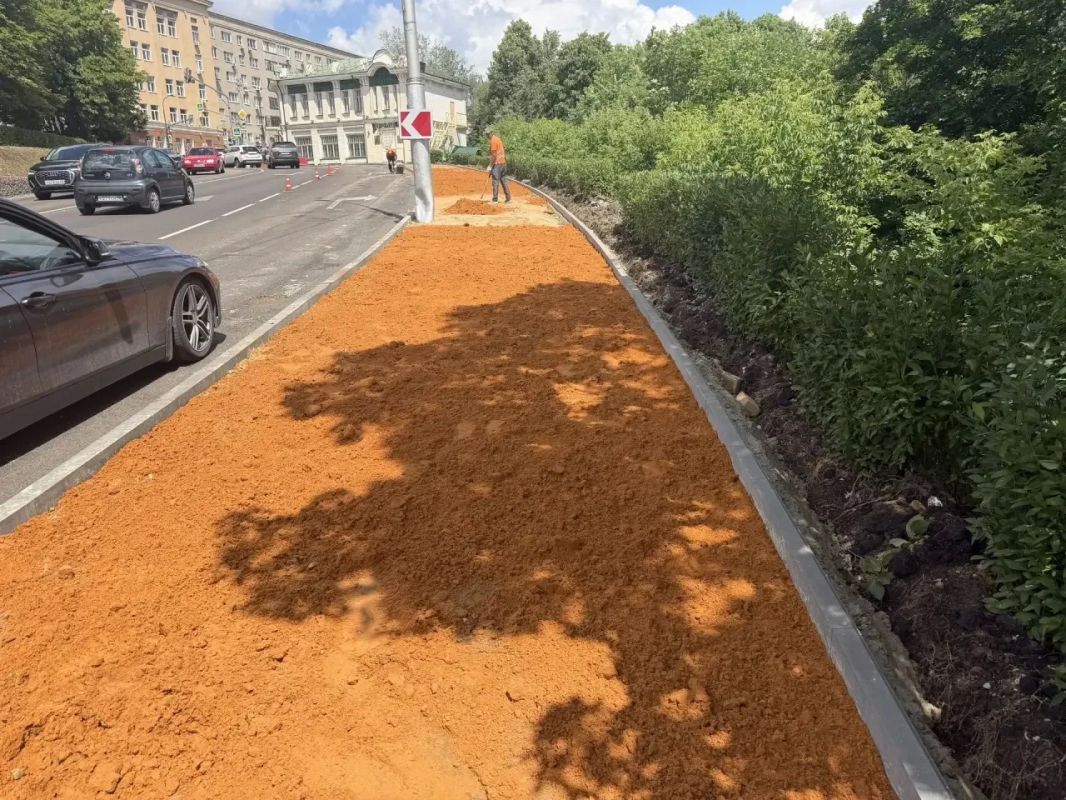 Петровский спуск продолжает преображаться