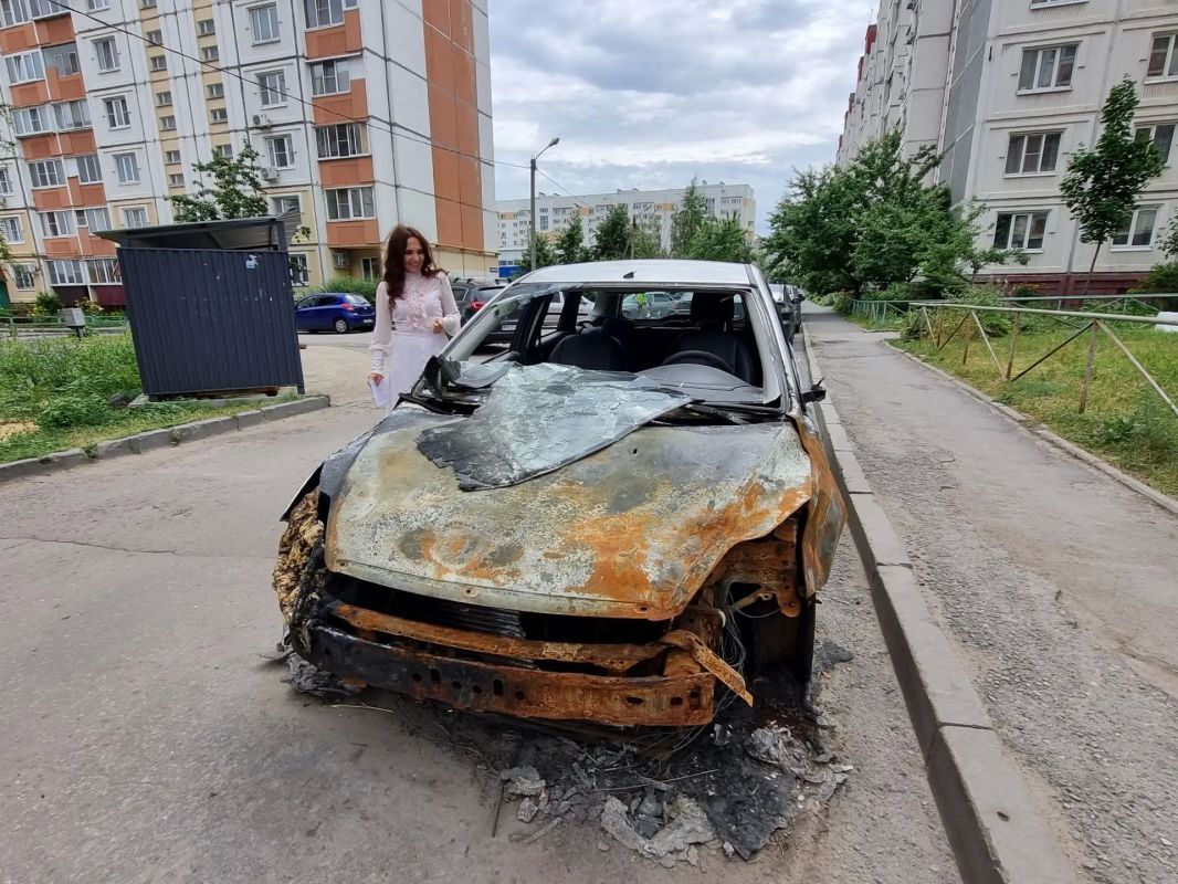 Брошенные автомобили создают угрозу безопасности дорожного движения Брошенные автомобили создают угрозу безопасности дорожного движения