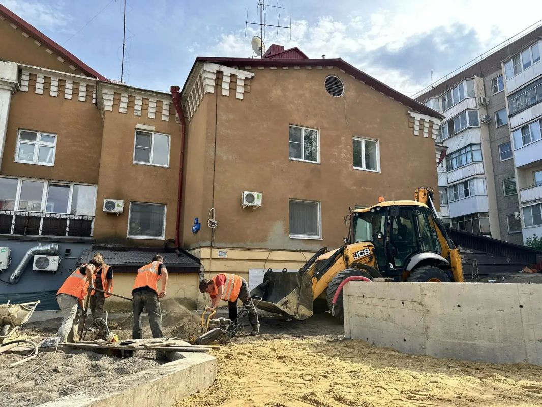 Сквер на Фрунзе в Липецке отремонтируют к 1 августа Сквер на Фрунзе в Липецке отремонтируют к 1 августа