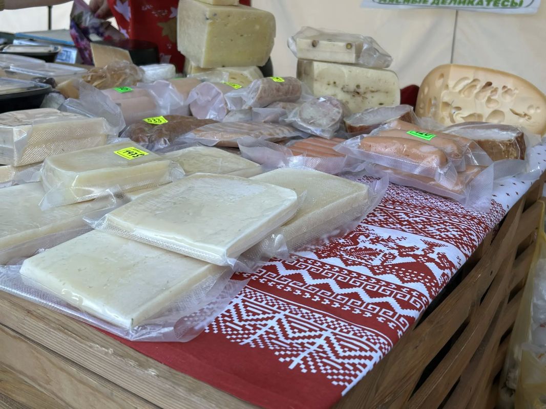 День города продолжается!. На Комсомольском пруду царит праздничная атмосфера День города продолжается!. На Комсомольском пруду царит праздничная атмосфера
