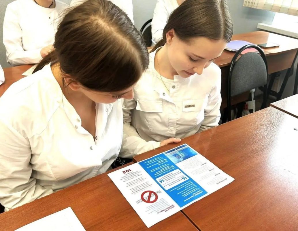 В Липецке прошли встречи со школьниками по профилактике подростковой преступности В Липецке прошли встречи со школьниками по профилактике подростковой преступности