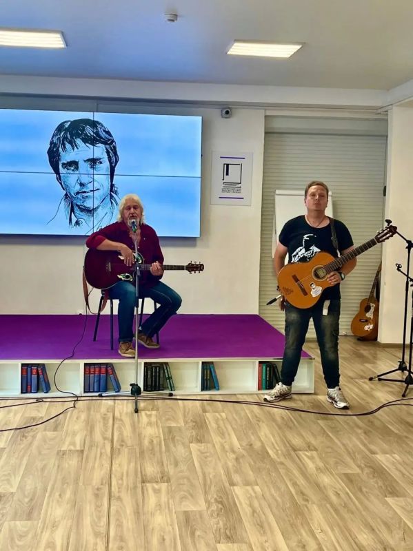 В Центральной городской библиотеке имени С.А. Есенина прошёл фестиваль «Высоцкий: Твой В Центральной городской библиотеке имени С.А. Есенина прошёл фестиваль «Высоцкий: Твой