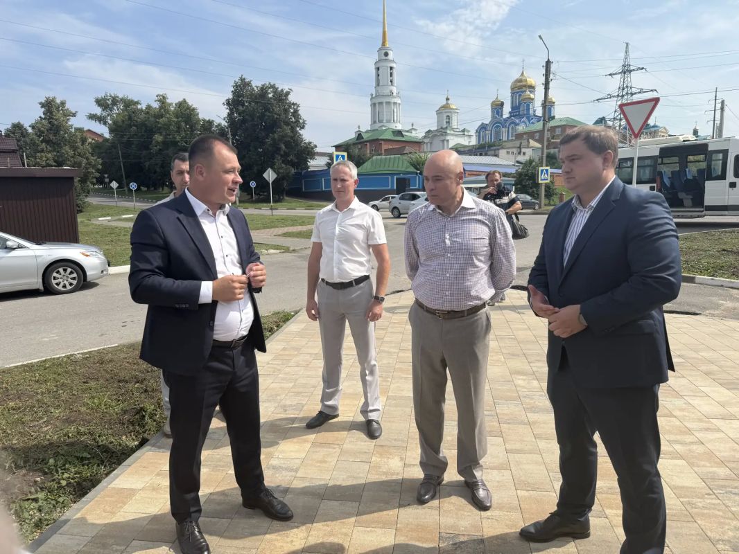 Металлическая почтовая марка ростом с человека, памятник бирючку и будка городового появятся в новом общественном пространстве «Тифлисский тракт» в Задонске Металлическая почтовая марка ростом с человека, памятник бирючку и будка городового появятся в новом общественном пространстве «Тифлисский тракт» в Задонске