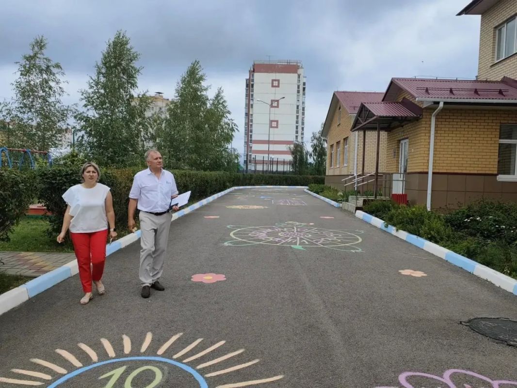 В поселке Лев Толстой продолжают благоустраивать парк «Зеленая палочка счастья» В поселке Лев Толстой продолжают благоустраивать парк «Зеленая палочка счастья»