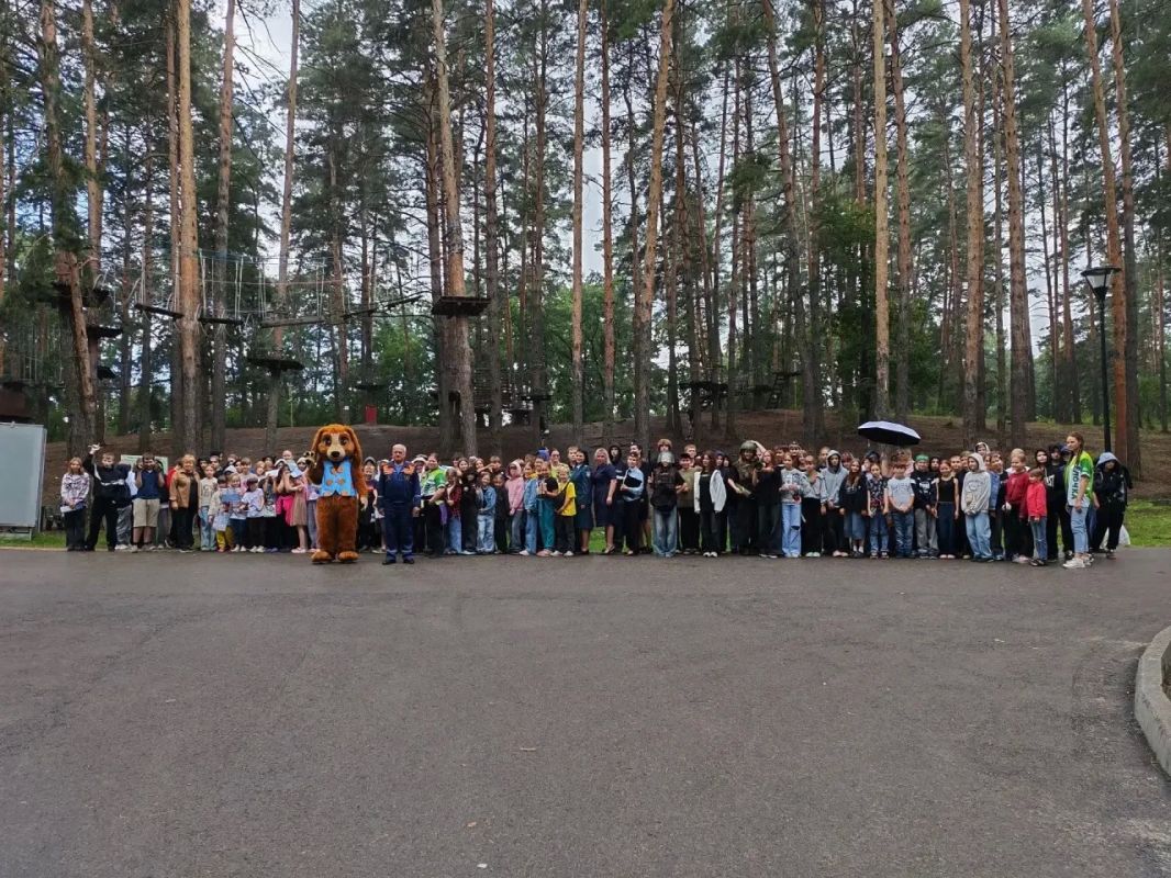 В Липецкой области в рамках акции «Интернет - БезОпасность» полицейские и общественники провели масштабную информационную игру для воспитанников летних лагерей В Липецкой области в рамках акции «Интернет - БезОпасность» полицейские и общественники провели масштабную информационную игру для воспитанников летних лагерей