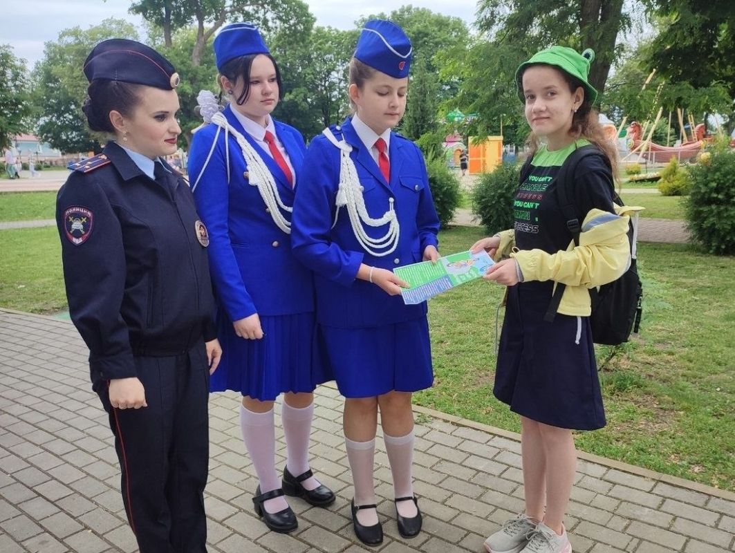 В Ельце автоинспекторы и юидовцы провели акцию «Несовершеннолетний водитель» В Ельце автоинспекторы и юидовцы провели акцию «Несовершеннолетний водитель»