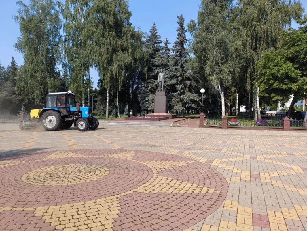 Подмели Волово к празднику местные жители Подмели Волово к празднику местные жители