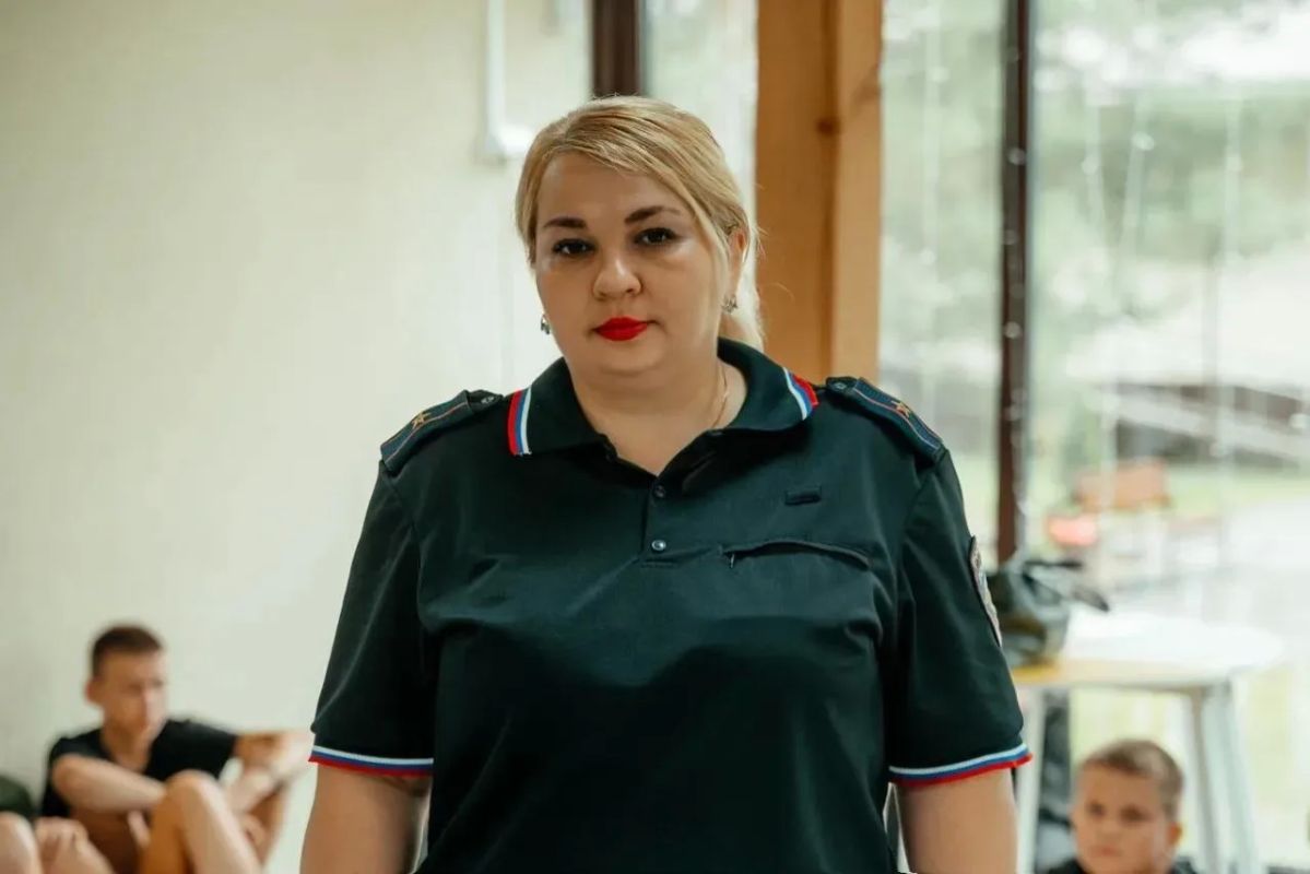 «Зарядка со стражем порядка» прошла в лагерях «Солнечный» и «Спартак» «Зарядка со стражем порядка» прошла в лагерях «Солнечный» и «Спартак»