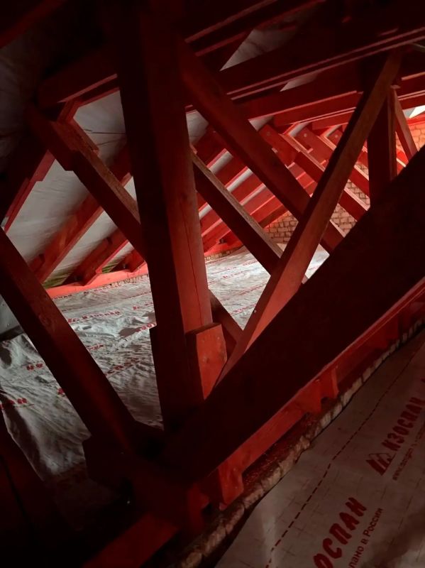 В селе Барсуково Становлянского округа обновили крышу дома В селе Барсуково Становлянского округа обновили крышу дома