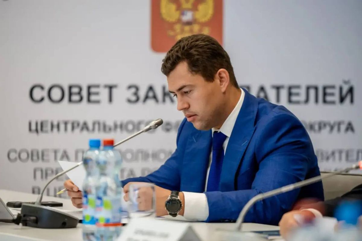 История молоджного парламентаризма ЦФО делается в Ельце История молоджного парламентаризма ЦФО делается в Ельце
