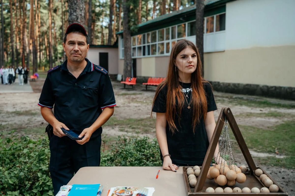 Воспитанники лагеря «Орленок» узнали секреты профессии правоохранителя Воспитанники лагеря «Орленок» узнали секреты профессии правоохранителя
