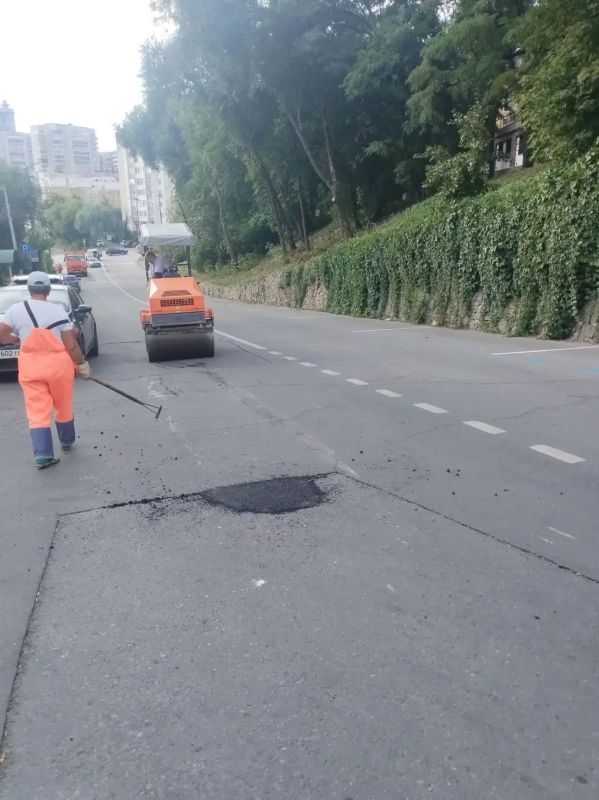 Ямочный ремонт дорог в Липецке продолжается Ямочный ремонт дорог в Липецке продолжается