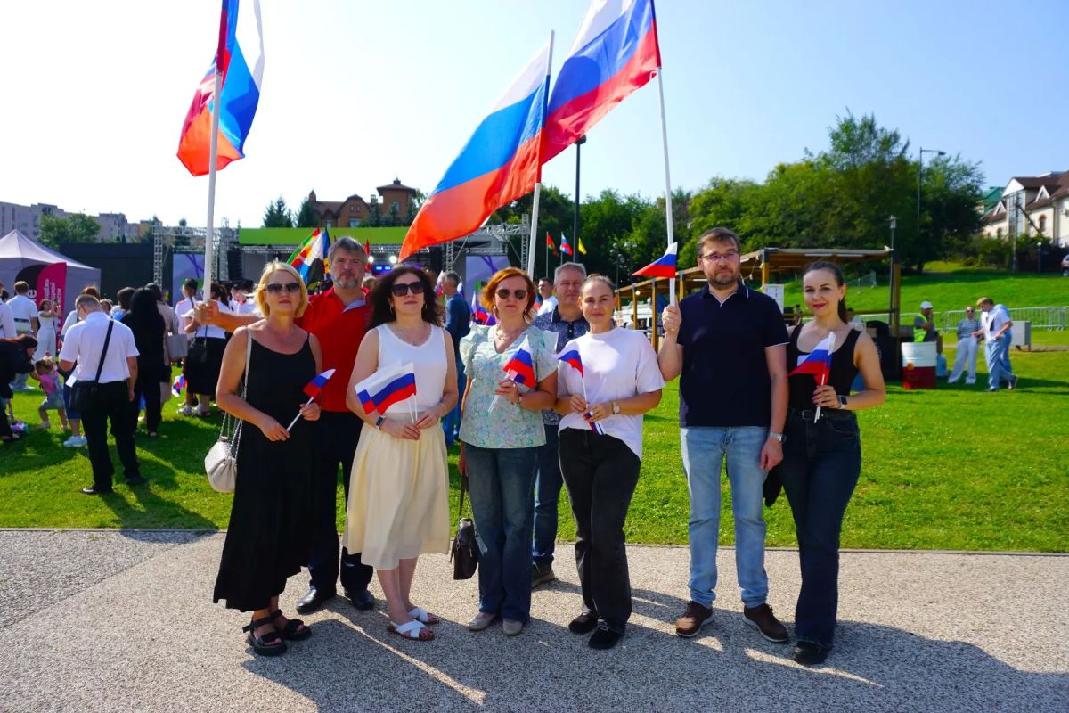 Сегодня, 22 августа, вся Россия отмечает День Государственного флага Сегодня, 22 августа, вся Россия отмечает День Государственного флага