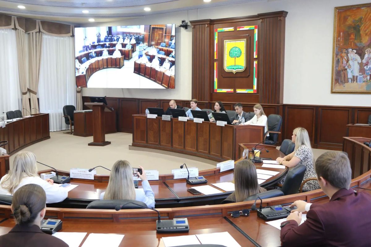 В Молодежном парламенте Липецка новый лидер В Молодежном парламенте Липецка новый лидер