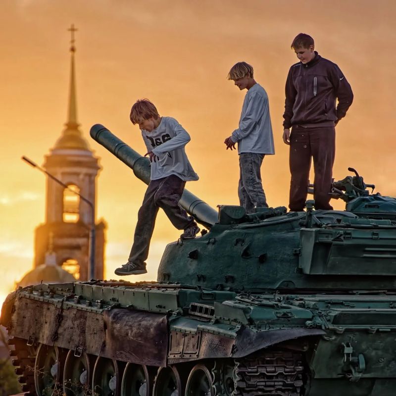 По улицам Ельца прошёлся известный петербургский фотограф Александр Петросян По улицам Ельца прошёлся известный петербургский фотограф Александр Петросян